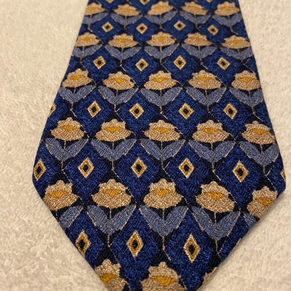 Brand New Super Stylish Tie By BOLGHERI